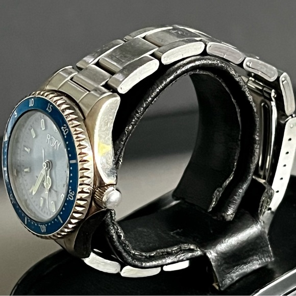 Roxy Ladies Date  Watch - Picture 6 of 15